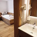 Hotel Deva Alpenglueck Schneizlreuth