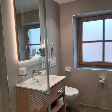 Deva Alpenglueck 슈나이츨로이트