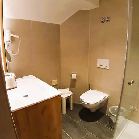 Szálloda Deva Alpenglueck Schneizlreuth