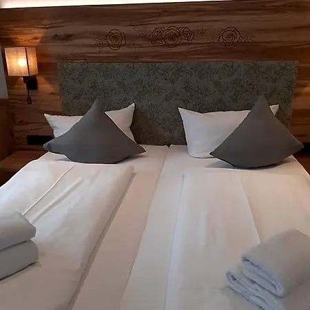 ホテル Deva Alpenglueck 3*